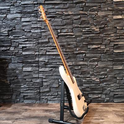 LOT 113: Aria Pro II RSB Series Electric Bass Guitar with D'Andrea Case