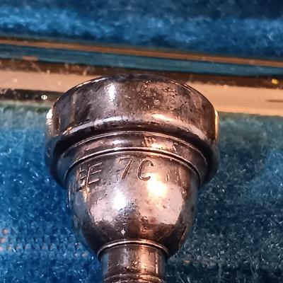 LOT 1114: Vintage Yamaha Trumpet with Benge 7C Mouthpiece, Holton Straight Shank Lyre & Trumpet Case