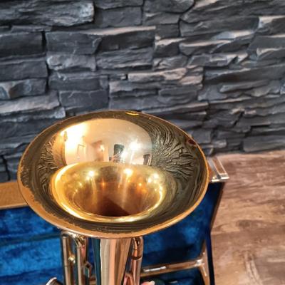 LOT 1114: Vintage Yamaha Trumpet with Benge 7C Mouthpiece, Holton Straight Shank Lyre & Trumpet Case