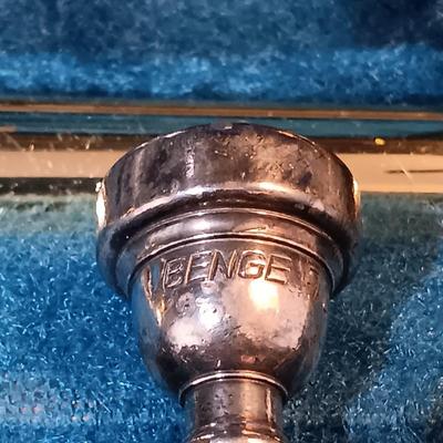 LOT 1114: Vintage Yamaha Trumpet with Benge 7C Mouthpiece, Holton Straight Shank Lyre & Trumpet Case