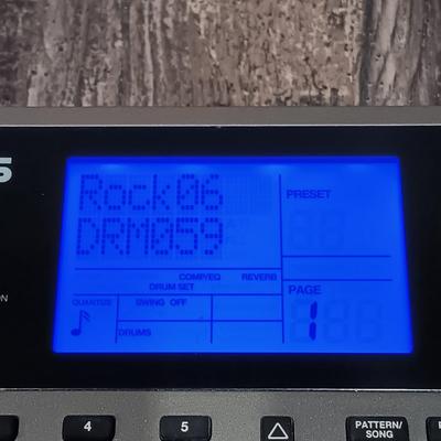 LOT 117: Alexis High-Definition Drum Machine SR18