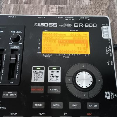 LOT 118: Boss Digital Recorder BR-800