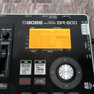 LOT 118: Boss Digital Recorder BR-800