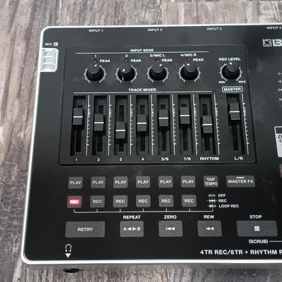 LOT 118: Boss Digital Recorder BR-800