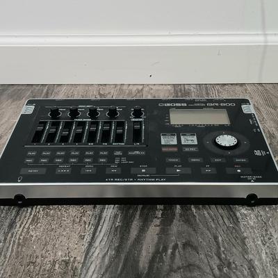 LOT 118: Boss Digital Recorder BR-800
