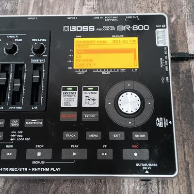 LOT 118: Boss Digital Recorder BR-800