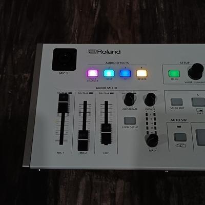 LOT 119: Roland AV Streaming Mixer VR-1HD