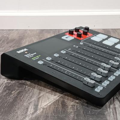 LOT 120: Røde RØDECaster Pro Integrated Audio Production Studio