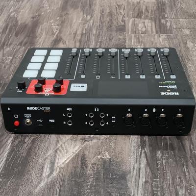 LOT 120: Røde RØDECaster Pro Integrated Audio Production Studio