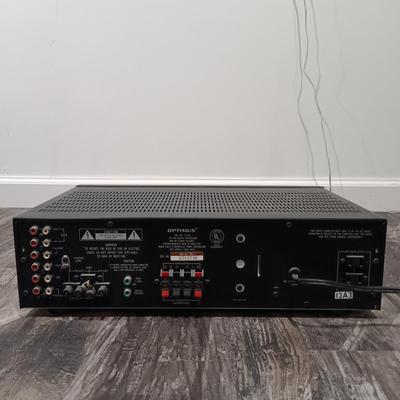 LOT 123: Optimus STA-7500:Digital Synthesized AM/FM Stereo Receiver