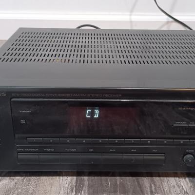 LOT 123: Optimus STA-7500:Digital Synthesized AM/FM Stereo Receiver