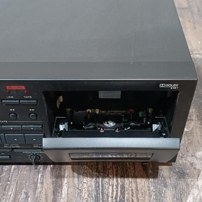 LOT 124: Teac AD-800 Compact Disc Player / Reverse Cassette Deck