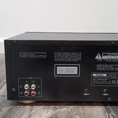 LOT 124: Teac AD-800 Compact Disc Player / Reverse Cassette Deck