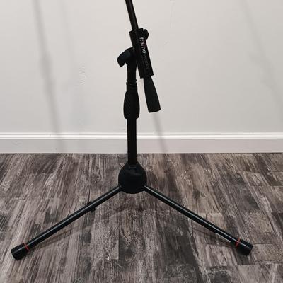 LOT 127: Roland Sustain Pedal, Gator FrameWorks Tripod Microphone Stand & Nady MPF-6 Pop Filter