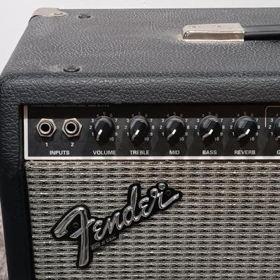 LOT 129: Fender Princeton Chorus PR 82 Guitar Amp