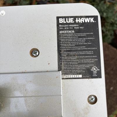 LOT: 138: Blue Hawk Adjustable Router Table & Router