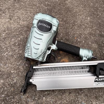 LOT 139: Hitachi Framing Nailer & Circular Saw