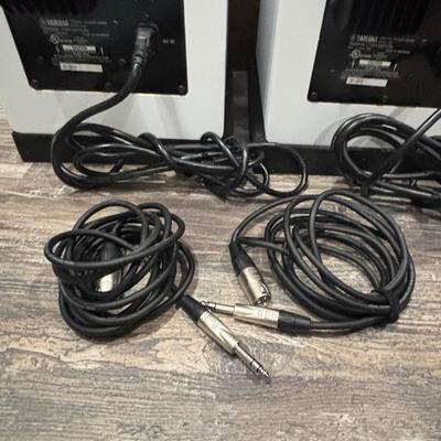 LOT 141: Yamaha HS8 Speakers