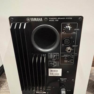 LOT 141: Yamaha HS8 Speakers