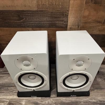 LOT 141: Yamaha HS8 Speakers
