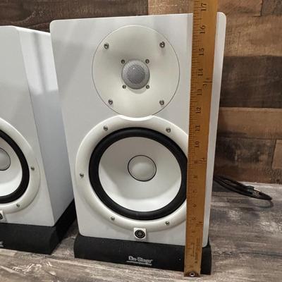 LOT 141: Yamaha HS8 Speakers