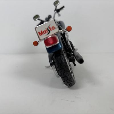 LOT 150: On the Road Collection: Road Pro RPP1-100USB Inverter, Vee Peak Scan Tool, Quro Lock Vibration Damper, Leatherman Multi Tool,...