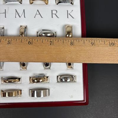 LOT 151: Benchmark No Sale Rings & Ring Display: Various Sizes