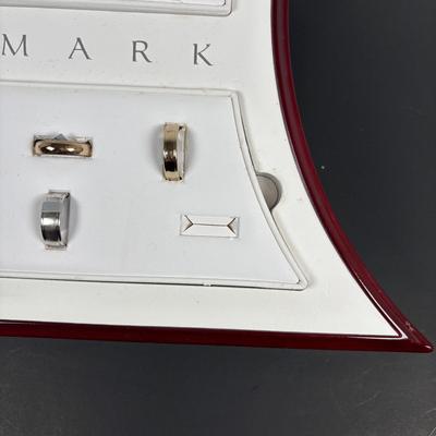 LOT 152: Benchmark No Sale Rings & Ring Display: Various Sizes