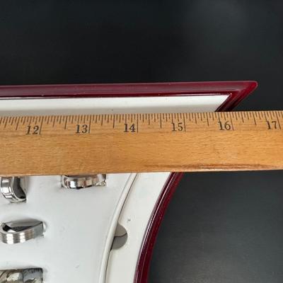 LOT 152: Benchmark No Sale Rings & Ring Display: Various Sizes