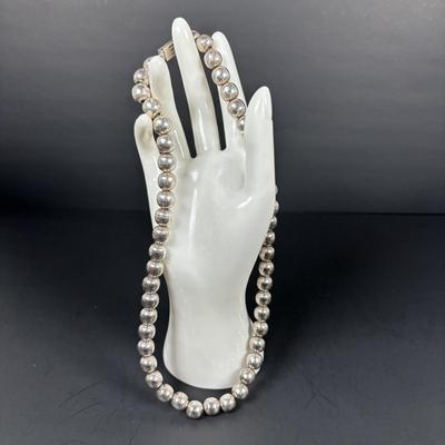 LOT 153: Sterling Silver Beaded Necklace, Mexico 925, 20", Tw 88.84