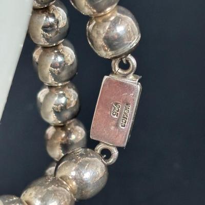 LOT 153: Sterling Silver Beaded Necklace, Mexico 925, 20", Tw 88.84