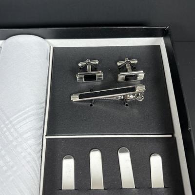 LOT 154: E. Howard Radio Controlled Watch, Van Heusen Collection, Watch Bands & More