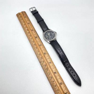 LOT 169: Vintage Hamilton 9931 Khaki Quartz Calendar Watch