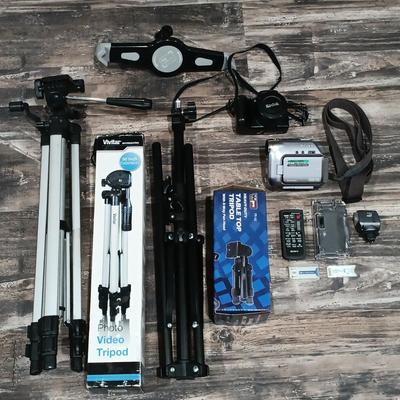 LOT 190: Sony HandyCam DCR-HC42, Kodak EasyShare Z712 IS, Table Top Tripod & More