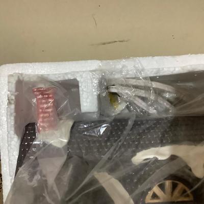 Sale Photo Thumbnail #357: Dept 56 Snow Village Snowhurst house with box and light.