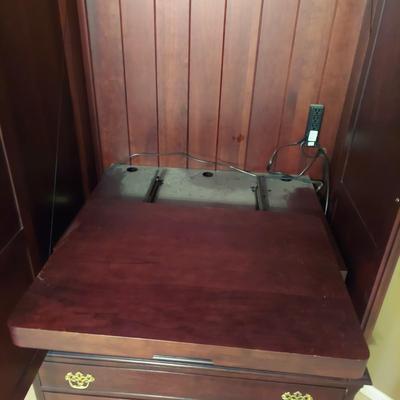 Chippendale Style Entertainment Armoire (BP-BBL)