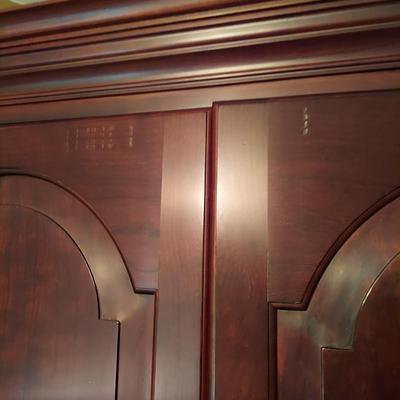 Chippendale Style Entertainment Armoire (BP-BBL)