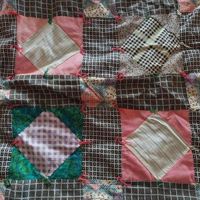 Vintage Hand-Quilted Quilt (BPR-BBL)