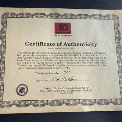 Brett Hull Autographed Figurine #717/959