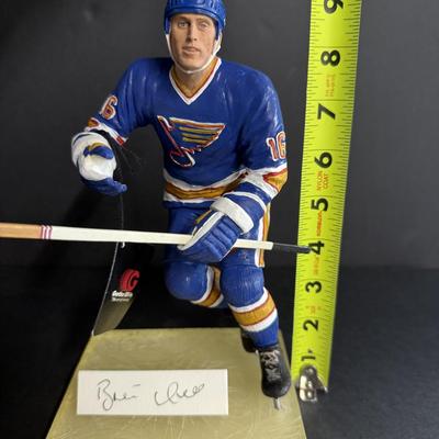 Brett Hull Autographed Figurine #717/959