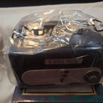 Sale Photo Thumbnail #1319: new in box.  The receipt is even in there…they paid $15 for this at kaspers.