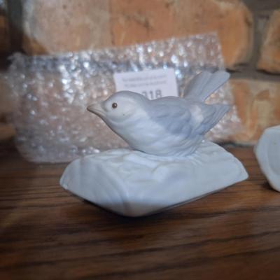 Sale Photo Thumbnail #1342: crowning touch bluebird porcelain trinket box