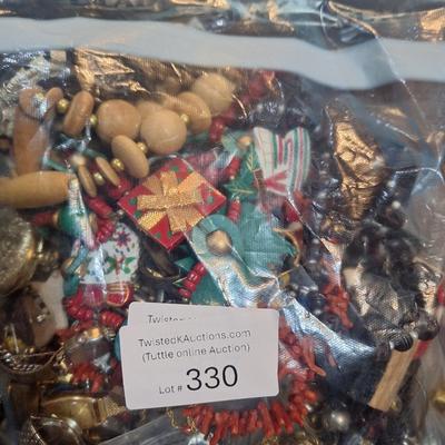 Sale Photo Thumbnail #1373: many are broken and mismatched 