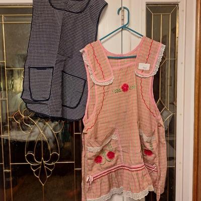 Sale Photo Thumbnail #1279: Vintage aprons