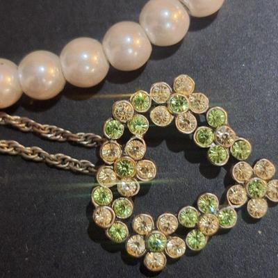 Sale Photo Thumbnail #1403: the smallest one is tangled and they are bagged together so likley to tangle more.