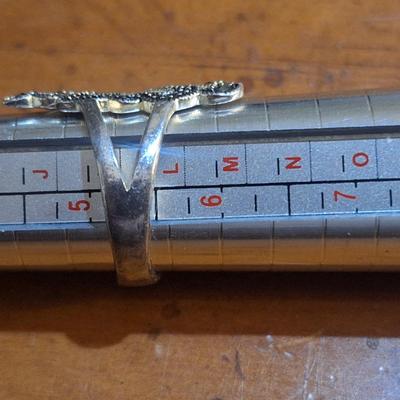 Sale Photo Thumbnail #1477: it's signed but  we can't make out the mark- maybe Lv?  