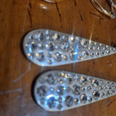 Sale Photo Thumbnail #1515: earring bundle