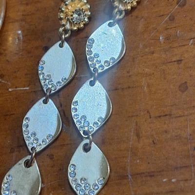 Sale Photo Thumbnail #1526: earring bundle