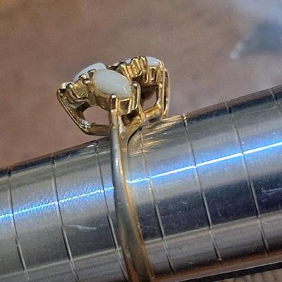 Sale Photo Thumbnail #1533: costume ring size 8\