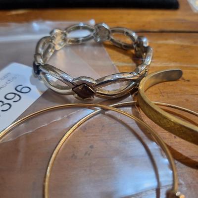 Sale Photo Thumbnail #1538: bracelets